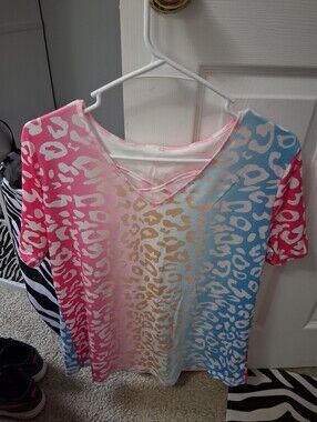 Women's unbranded animal print top